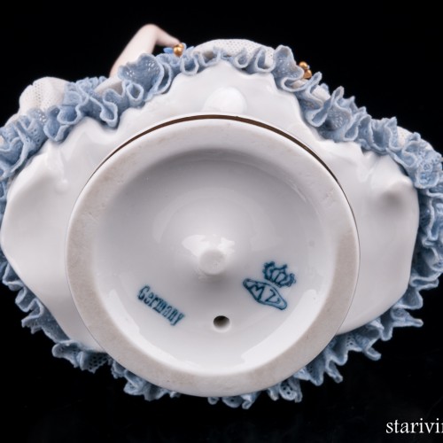 Девушка в голубом платье, кружевная, Muller & Co, Германия, нач. 20 в