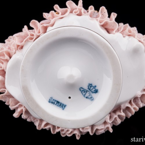 Девушка в розовом платье, кружевная, Muller & Co, Германия, нач. 20 в