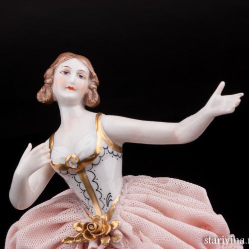 Девушка в розовом платье, кружевная, Muller & Co, Германия, нач. 20 в