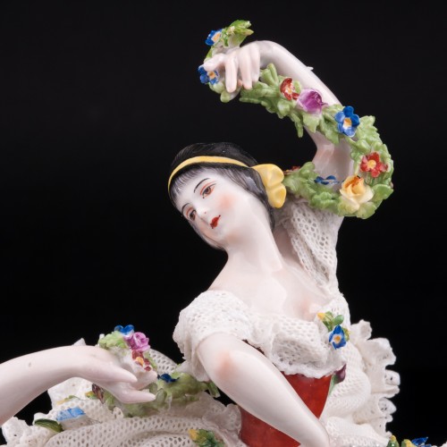 Две танцующие девушки, кружевные, Volkstedt, Германия, кон. 19 - нач. 20 вв