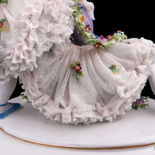 Две танцующие девушки, кружевные, Volkstedt, Германия, кон. 19 - нач. 20 вв