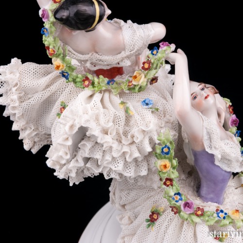 Две танцующие девушки, кружевные, Volkstedt, Германия, кон. 19 - нач. 20 вв