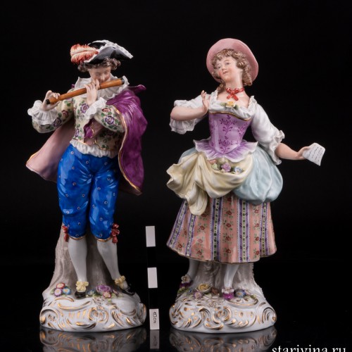 Пара исполняющая песню, Sitzendorf, Германия, сер. 20 в