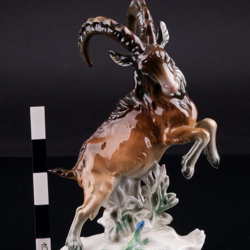 Горный козёл с ящерицей, Karl Ens, Германия, 1950 гг