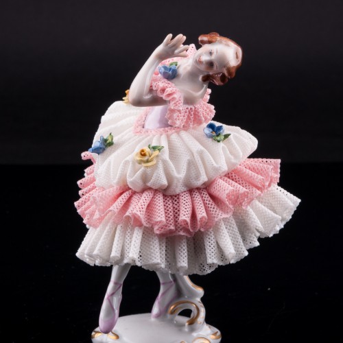 Танцовщица в розовом платье, кружевная, Volkstedt, Германия, вт. пол. 20 в