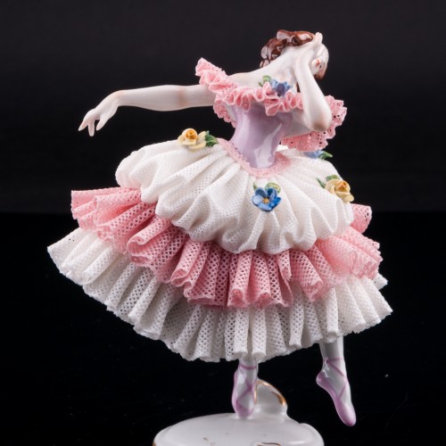 Танцовщица в розовом платье, кружевная, Volkstedt, Германия, вт. пол. 20 в