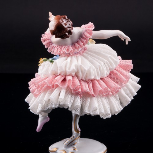 Танцовщица в розовом платье, кружевная, Volkstedt, Германия, вт. пол. 20 в