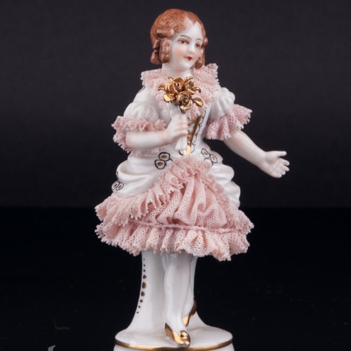 Девочка с цветком, кружевная, миниатюра, Muller & Co, Германия, пер. пол. 20 в