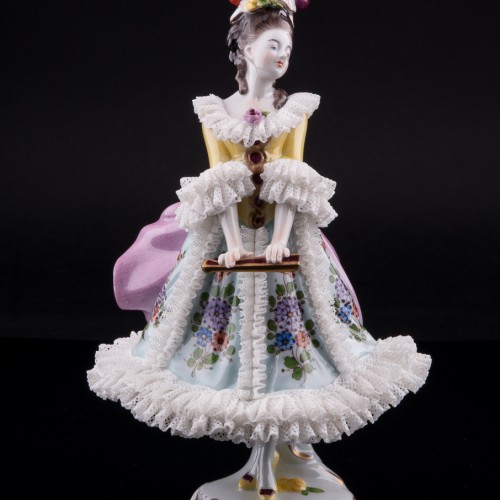 Девушка в шляпке с веером, кружевная, Volkstedt, Германия, вт. пол. 20 в