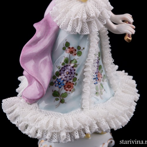 Девушка в шляпке с веером, кружевная, Volkstedt, Германия, вт. пол. 20 в