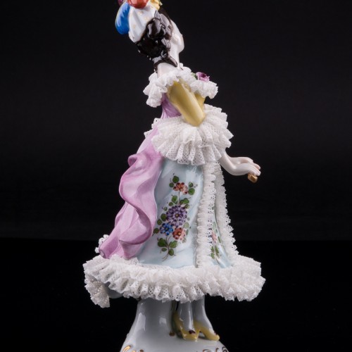 Девушка в шляпке с веером, кружевная, Volkstedt, Германия, вт. пол. 20 в