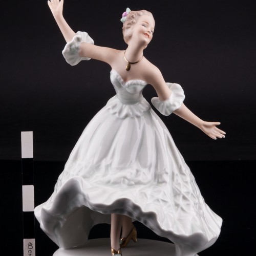 Девушка с раскинутыми руками, Wallendorf, Германия, 1960 гг