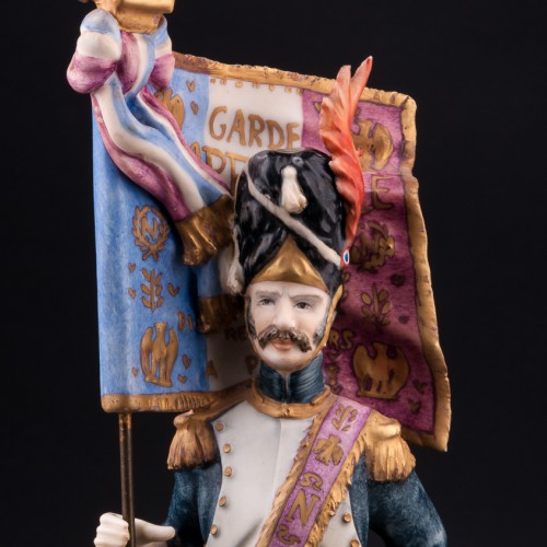 Солдат со знаменем, Capodimonte, Италия, сер. 20 в