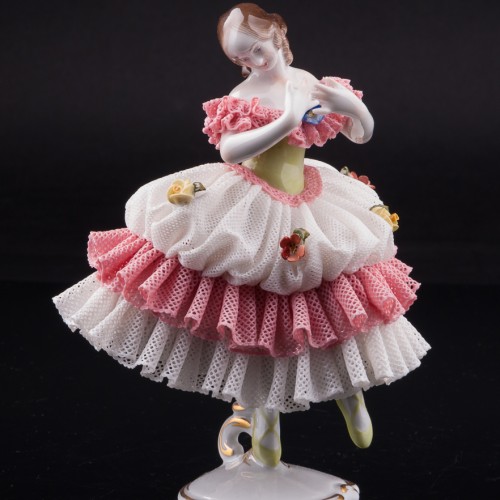 Танцовщица в розовом платье, кружевная, Volkstedt, Германия, вт. пол. 20 в