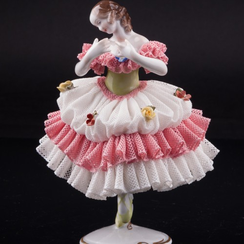 Танцовщица в розовом платье, кружевная, Volkstedt, Германия, вт. пол. 20 в