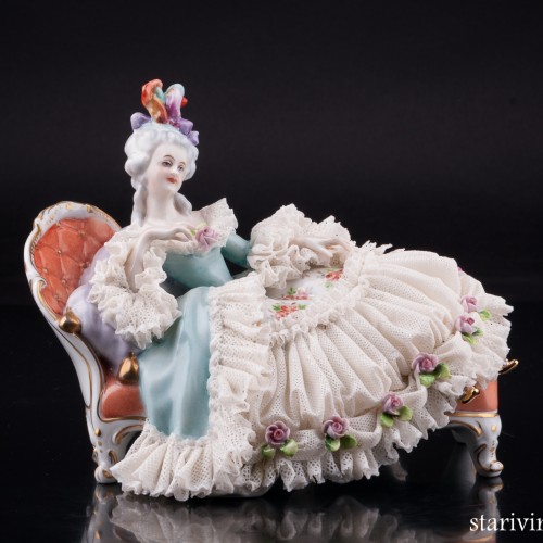 Дама на козетке, кружевная, Volkstedt, Германия, вт. пол. 20 в