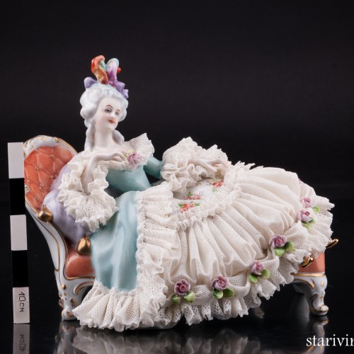 Дама на козетке, кружевная, Volkstedt, Германия, вт. пол. 20 в