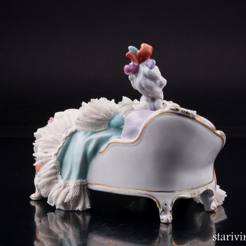 Дама на козетке, кружевная, Volkstedt, Германия, вт. пол. 20 в