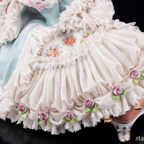 Дама на козетке, кружевная, Volkstedt, Германия, вт. пол. 20 в