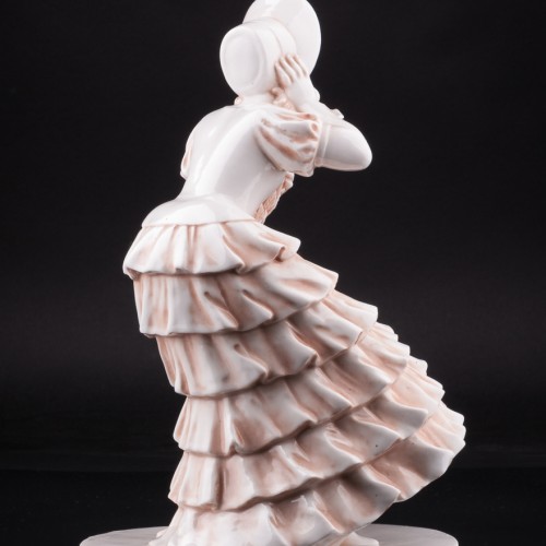 Девушка с букетом роз на ветру, Франция, кон. 19 в