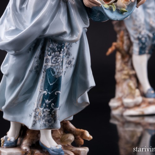 Пара с цветами, Volkstedt, Германия, 19 в