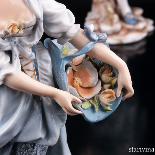 Пара с цветами, Volkstedt, Германия, 19 в