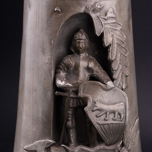 Оловянный кувшин для вина с рыцарем, Германия, 1737 г