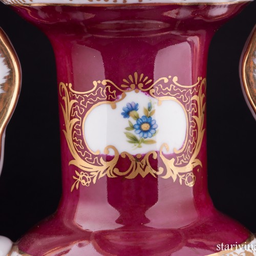 Фарфоровая Ваза Красная ваза Бабочки, Франция, сер. 20 в.