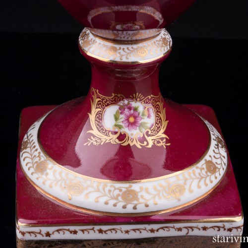 Фарфоровая Ваза Красная ваза Бабочки, Франция, сер. 20 в.