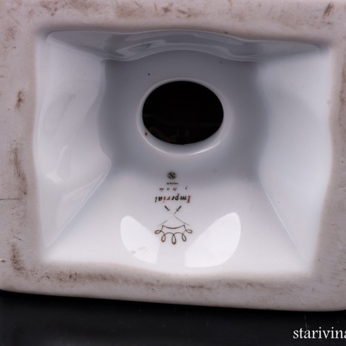 Фарфоровая Ваза Красная ваза Бабочки, Франция, сер. 20 в.