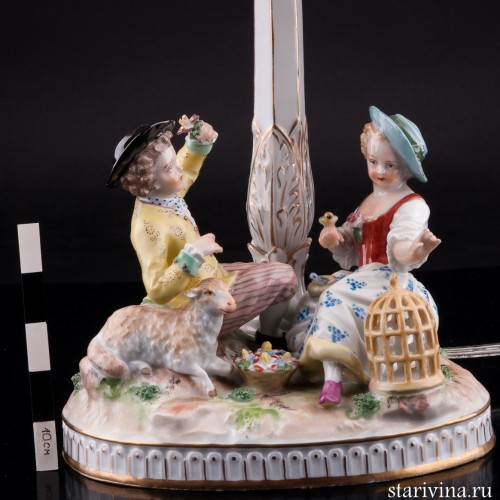 Дети с овечкой и птичьей клеткой, настольная лампа, Carl Thieme, Германия, нач. 20 в