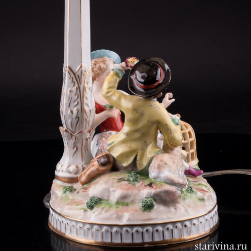 Дети с овечкой и птичьей клеткой, настольная лампа, Carl Thieme, Германия, нач. 20 в
