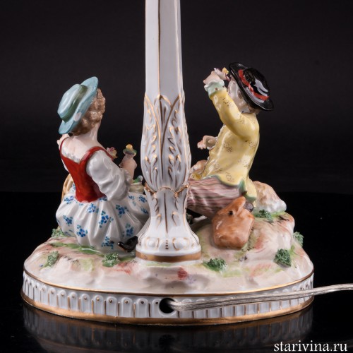 Дети с овечкой и птичьей клеткой, настольная лампа, Carl Thieme, Германия, нач. 20 в