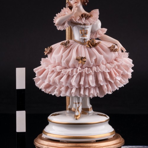 Танцовщица в розовом, кружевная, настольная лампа, Muller & Co, Германия, нач. 20 в