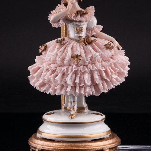 Танцовщица в розовом, кружевная, настольная лампа, Muller & Co, Германия, нач. 20 в