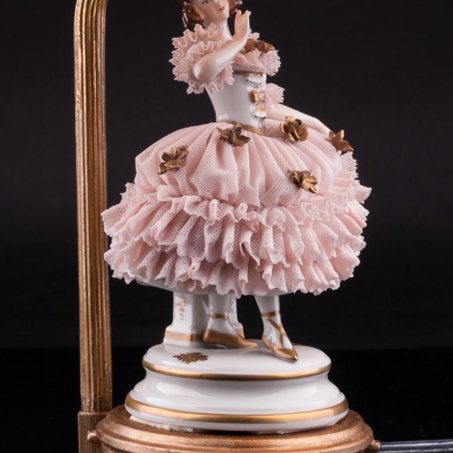 Танцовщица в розовом, кружевная, настольная лампа, Muller & Co, Германия, нач. 20 в