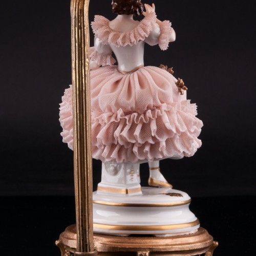 Танцовщица в розовом, кружевная, настольная лампа, Muller & Co, Германия, нач. 20 в