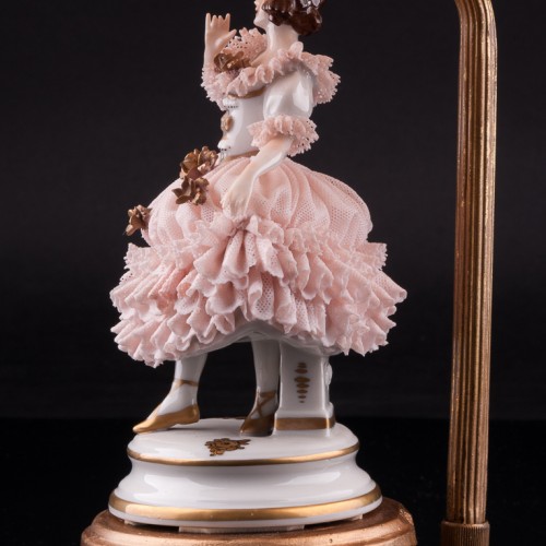 Танцовщица в розовом, кружевная, настольная лампа, Muller & Co, Германия, нач. 20 в