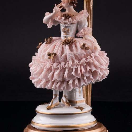 Танцовщица в розовом, кружевная, настольная лампа, Muller & Co, Германия, нач. 20 в