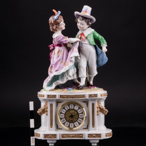 Фарфоровые часы Танцующие дети, Германия, 19 в