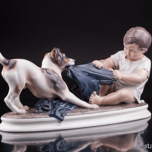 Мальчик с собакой, Dahl Jensen, Дания