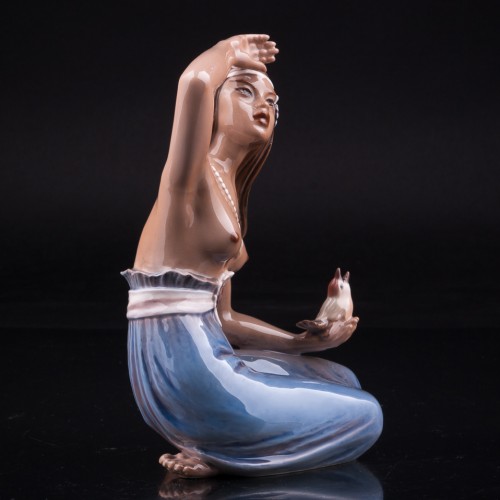 Гавайская девушка с птичкой, Dahl Jensen, Дания