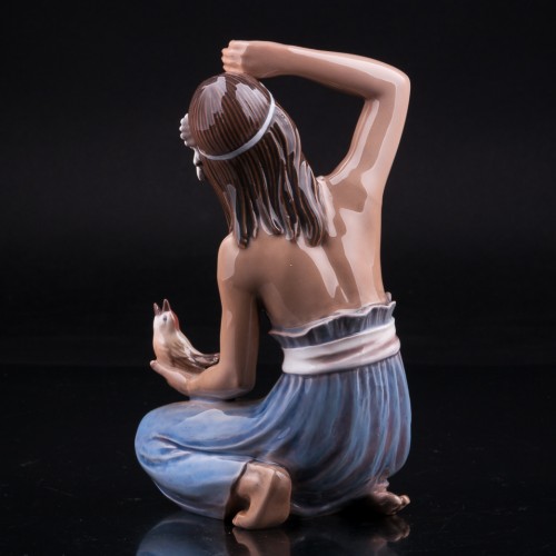 Гавайская девушка с птичкой, Dahl Jensen, Дания