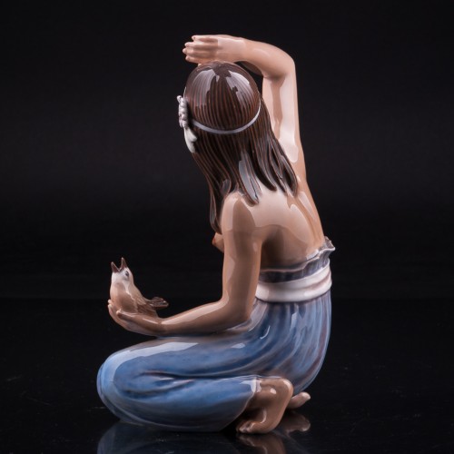 Гавайская девушка с птичкой, Dahl Jensen, Дания