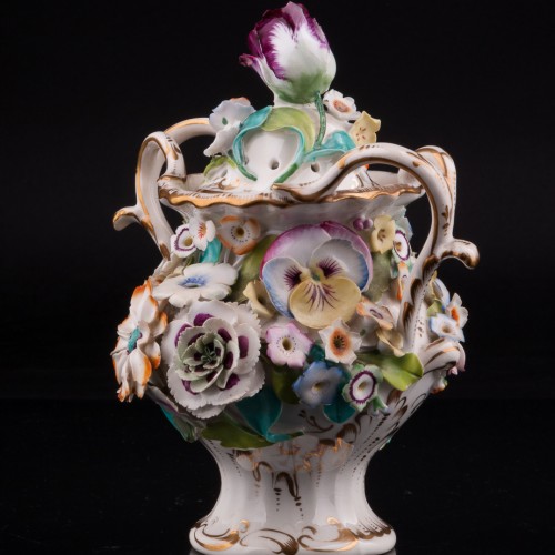 Ваза с цветочным орнаментом и крышкой, Coalport, Великобритания, кон. 19 - нач. 20 вв