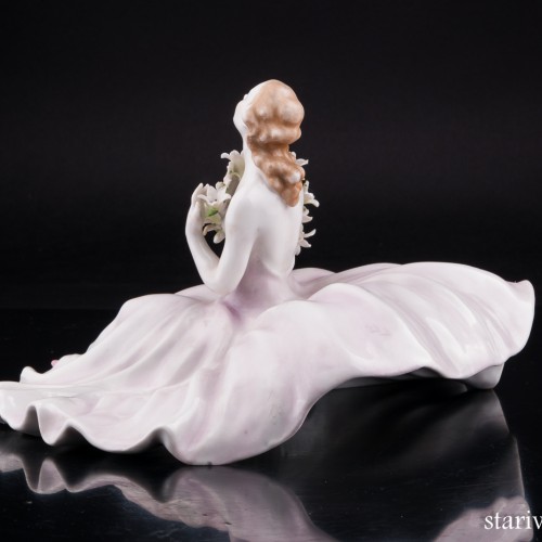 Девушка с лилиями, Von Schierholz, Германия, пер. пол. 20 в