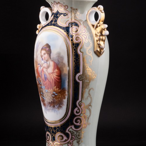 Фарфоровая Декоративная ваза с портретом девушки, Франция, 19 в.