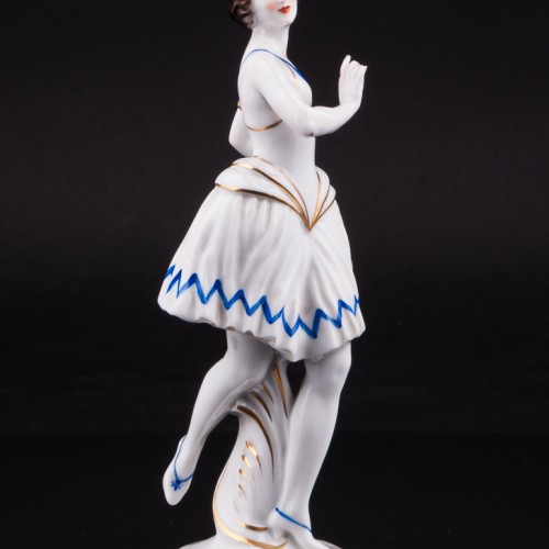 Статуэтка из фарфора Девушка с букетом, Volkstedt, Германия, до 1935 г.