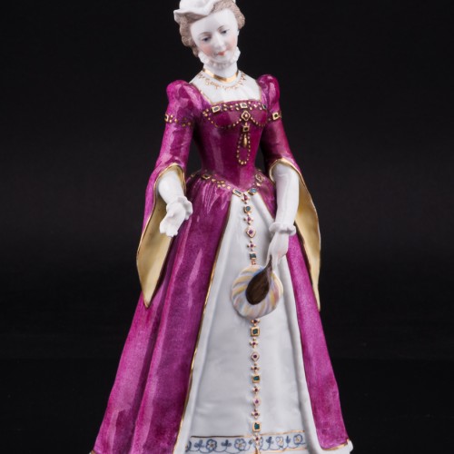 Фигурка из фарфора Дама с веером в средневековом платье, Дрезден, Германия, сер. 20 в.