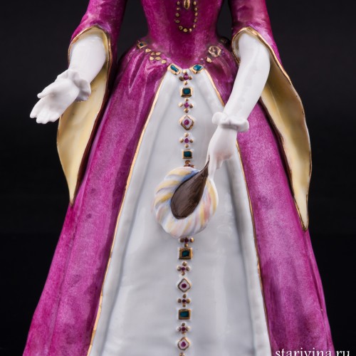 Фигурка из фарфора Дама с веером в средневековом платье, Дрезден, Германия, сер. 20 в.